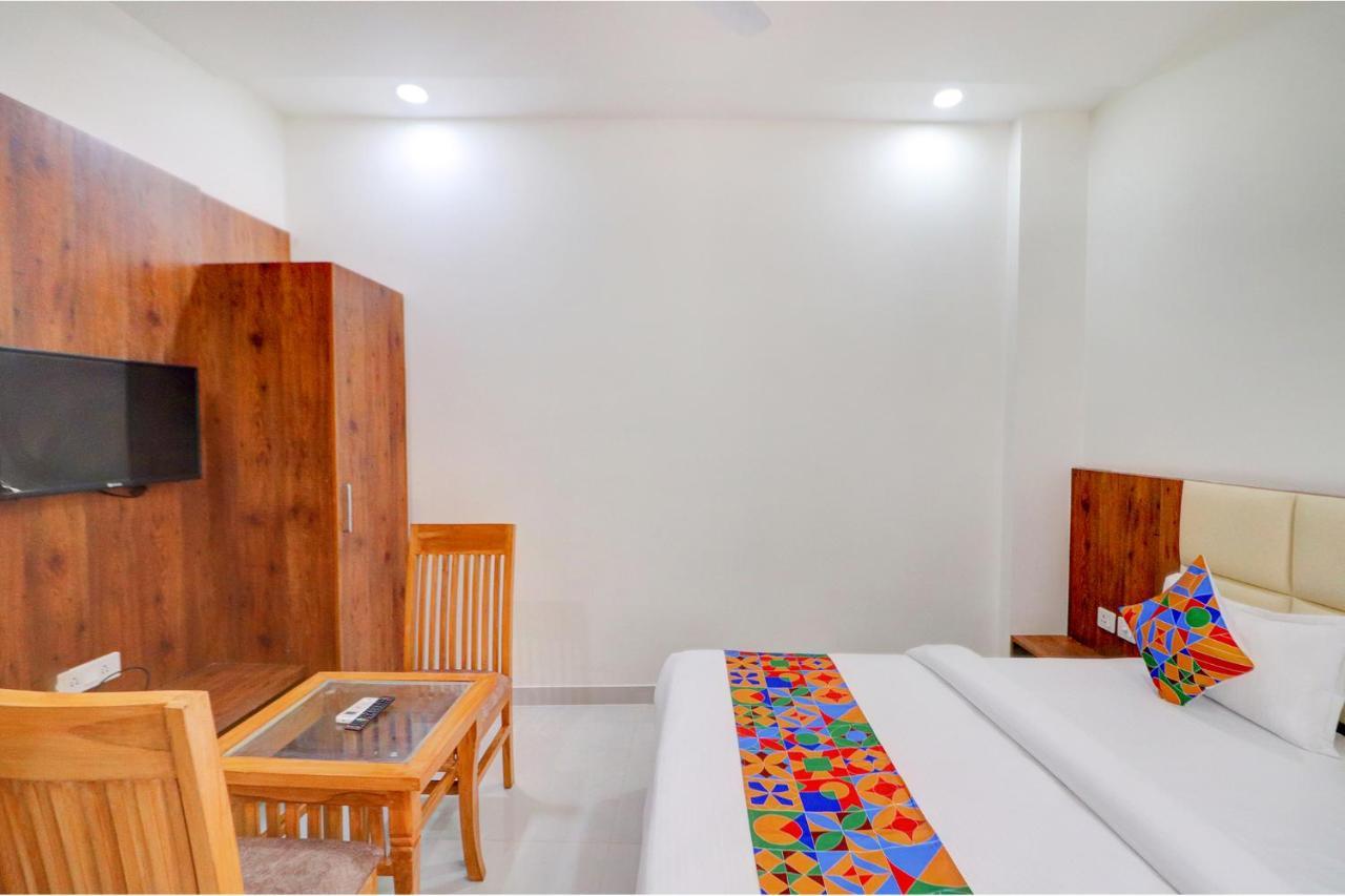 Fabexpress The Regalia Inn Lucknow Bagian luar foto