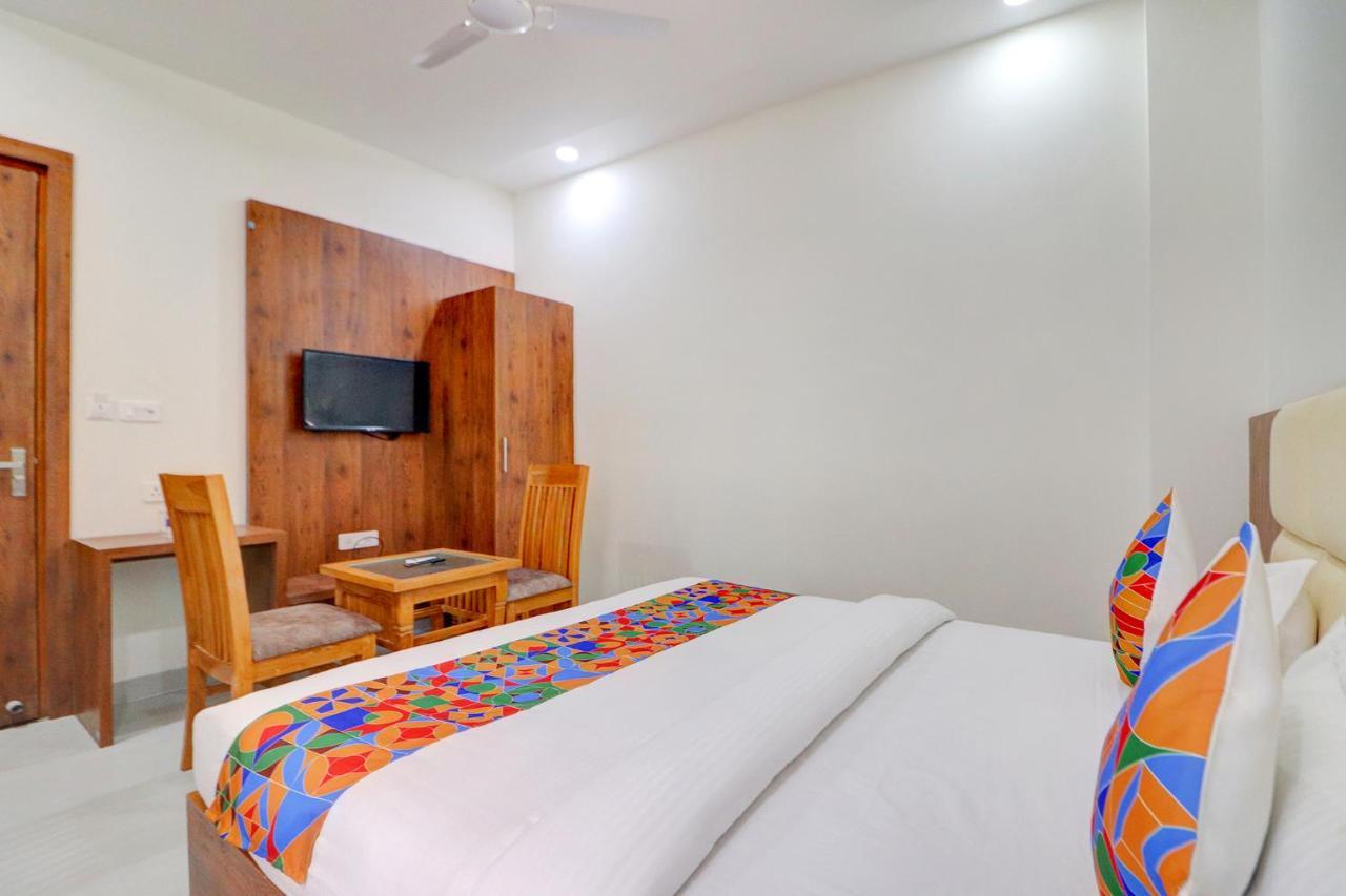 Fabexpress The Regalia Inn Lucknow Bagian luar foto