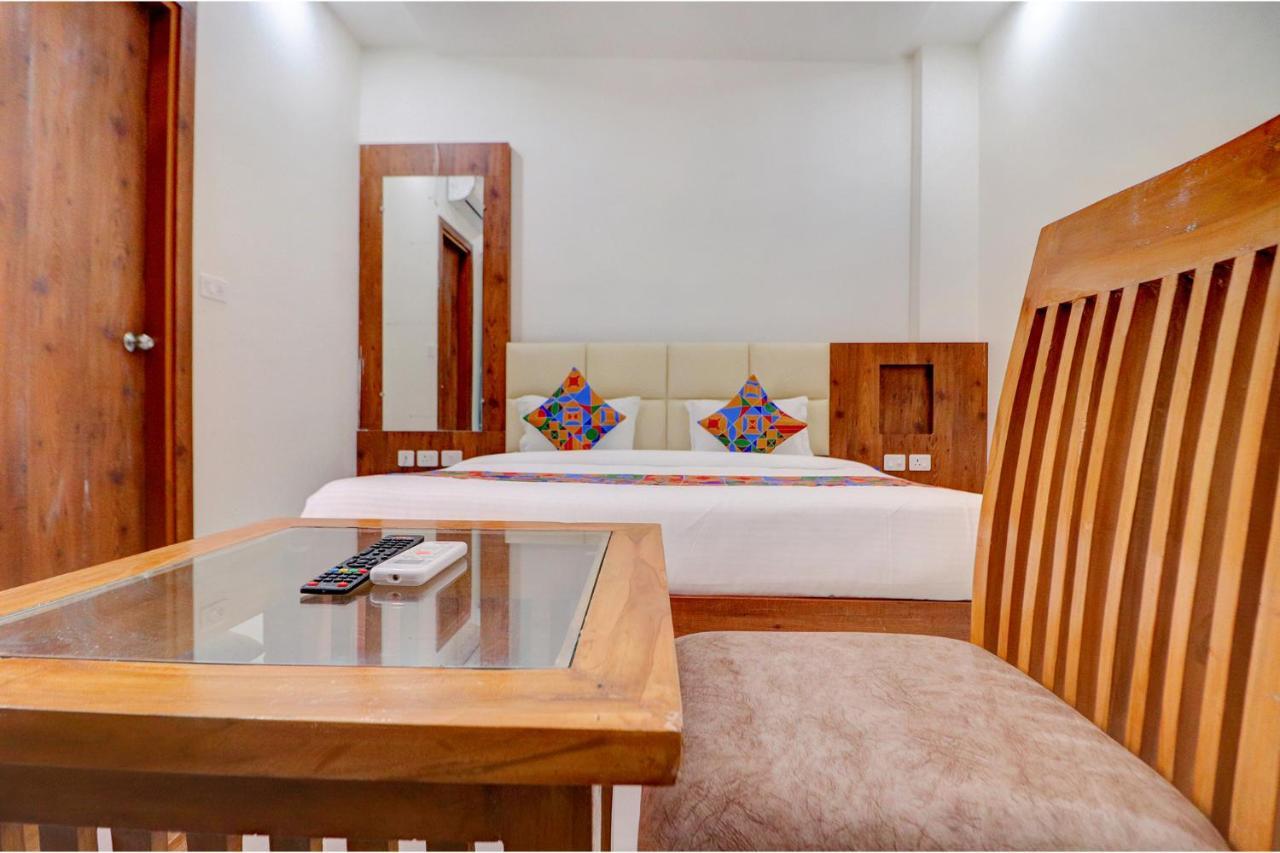 Fabexpress The Regalia Inn Lucknow Bagian luar foto