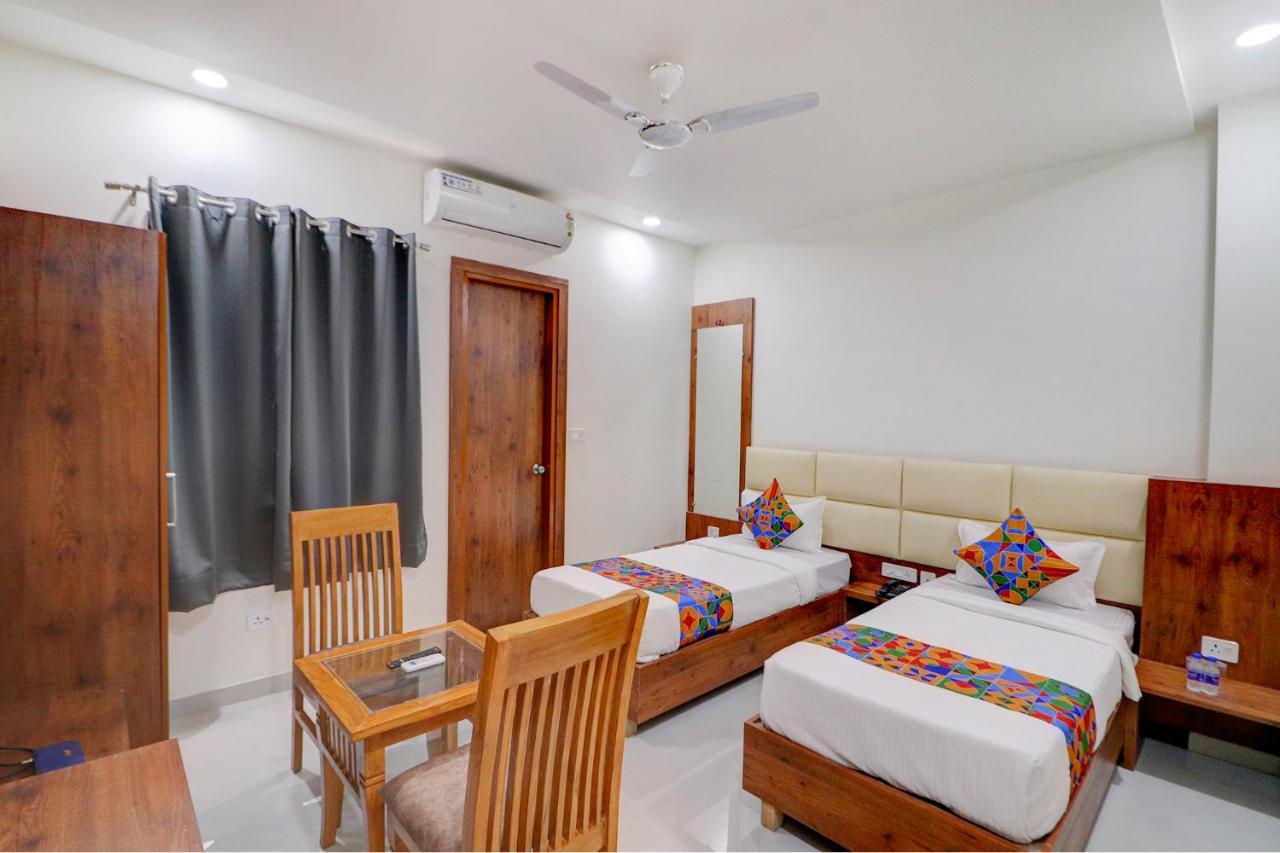 Fabexpress The Regalia Inn Lucknow Bagian luar foto